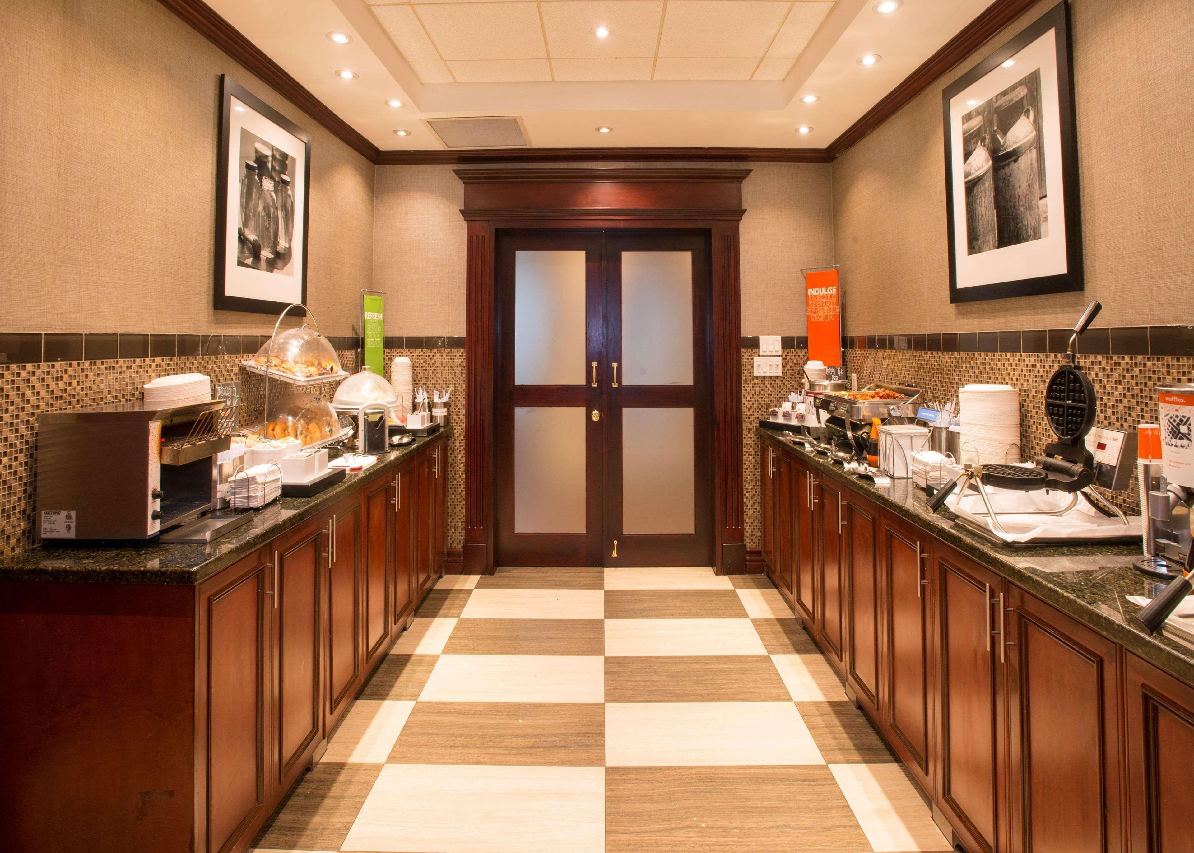Hampton Inn Toronto-Mississauga West Eksteriør bilde