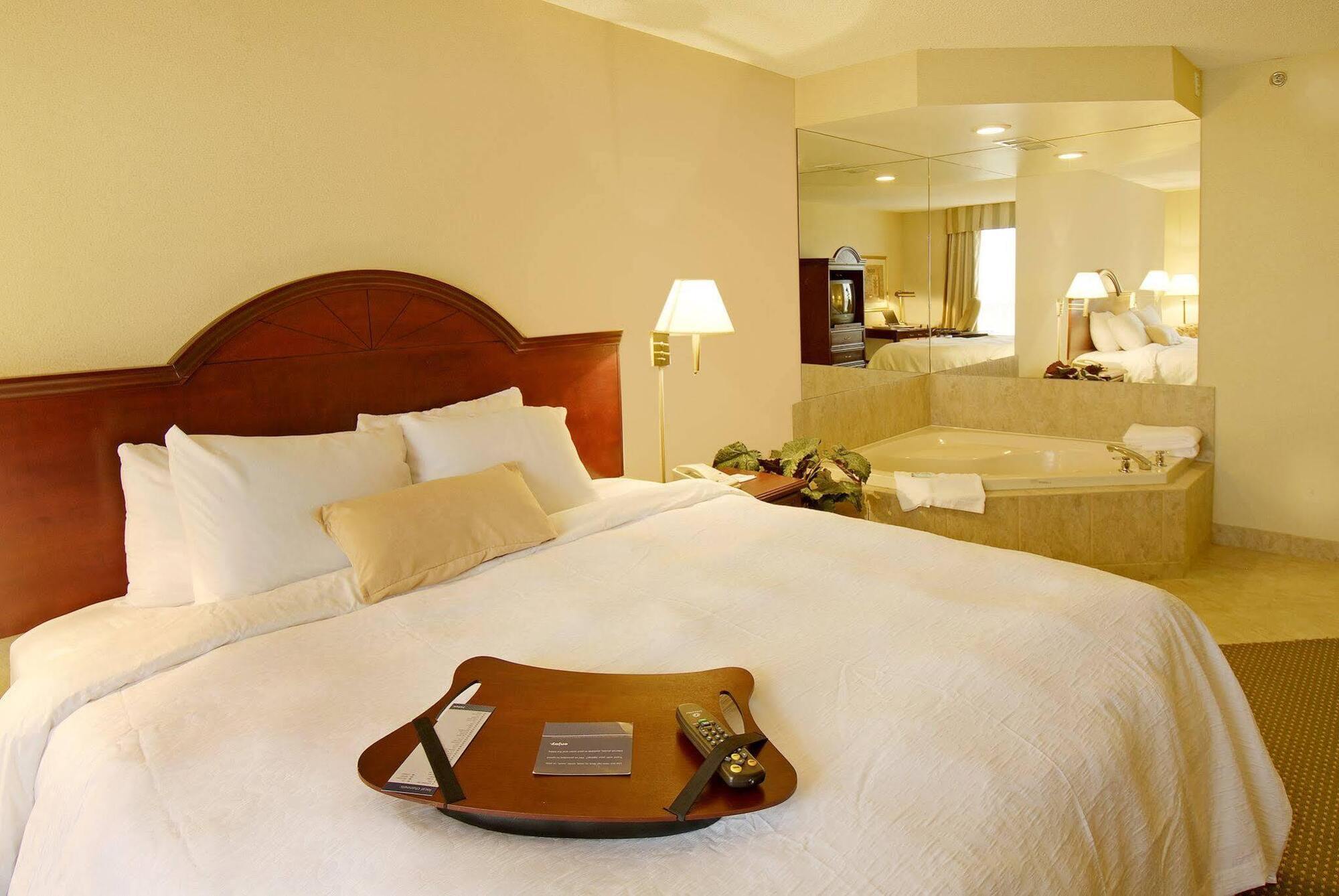 Hampton Inn Toronto-Mississauga West Eksteriør bilde